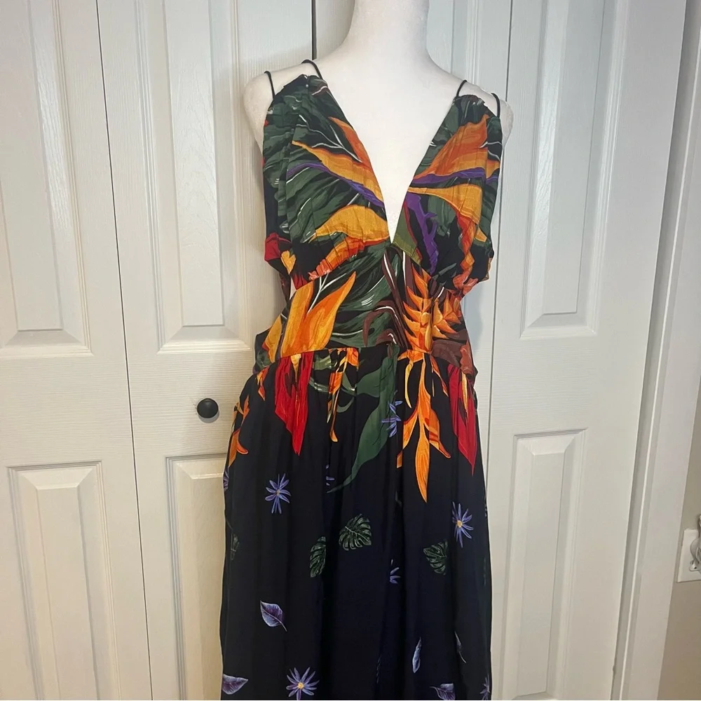 Fashion nova, NWT Key West, Tropical Print Maxi Dress with side cutouts,… - Picture 4 of 16